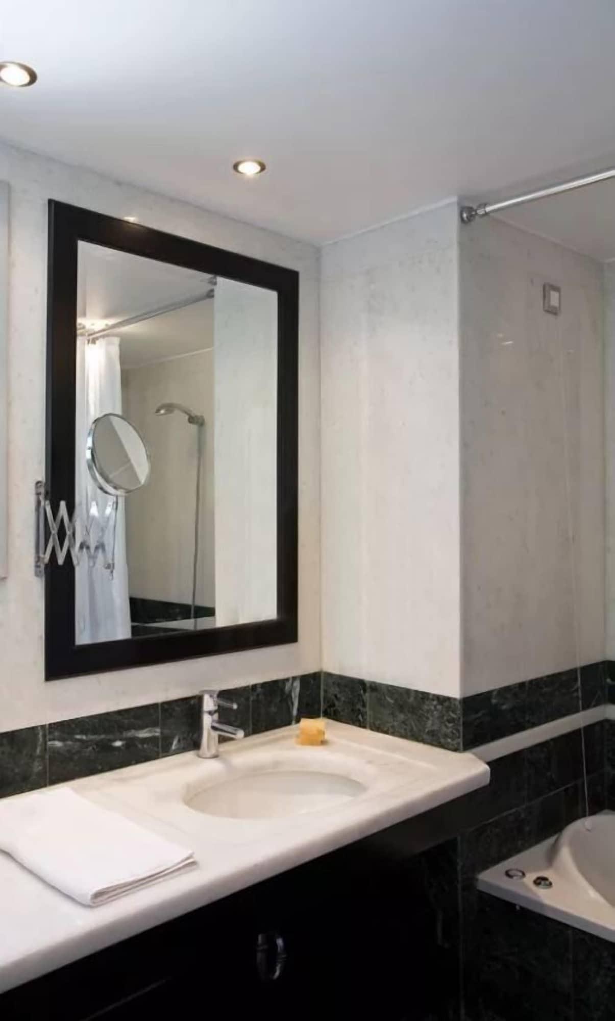 The Majestic Hotel Fira  Ngoại thất bức ảnh